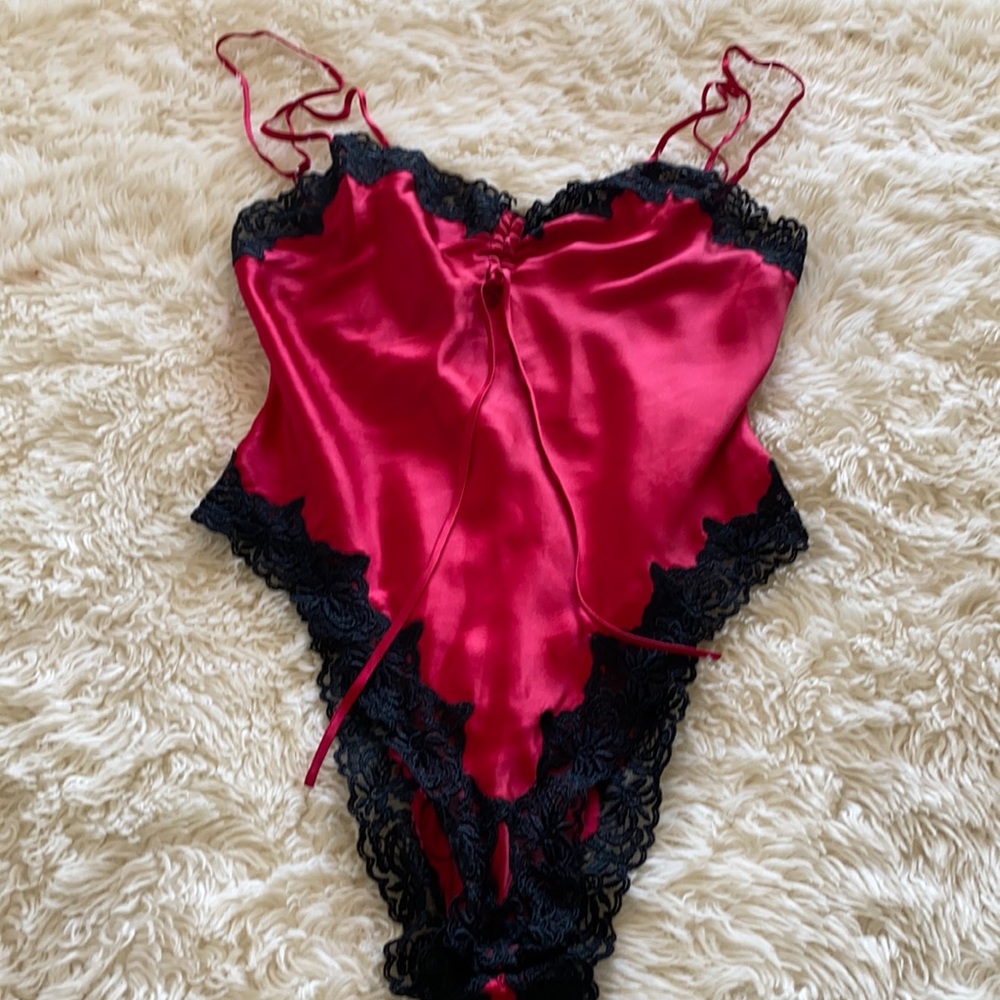 Vintage 90s  Gold Label Victoria’s Secret Red Silk and Black Lace Teddy